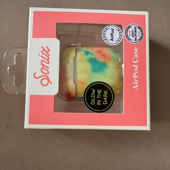 Sonix Airpod Case - Glow in the Dark - Picture 2 of 3